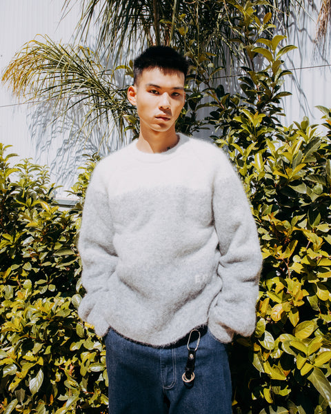 FUZZY GRADIENT SWEATER
